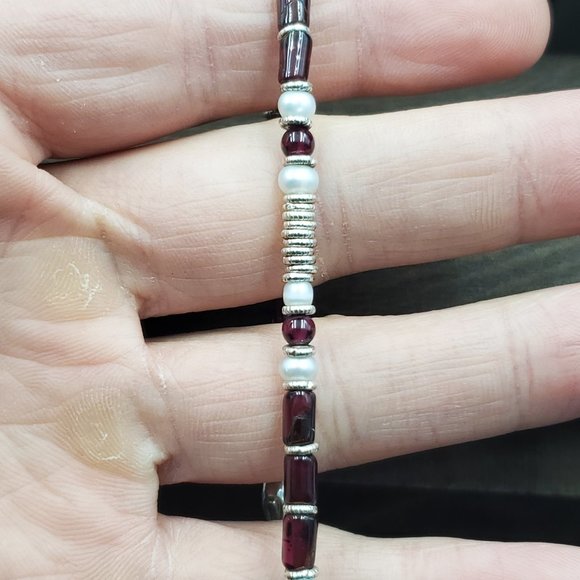 7.5 Inch Sterling Silver Unique Style Pearls And Garnets Bracelet - Picture 2 of 6